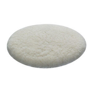 Bonete de lana 100% natural. Calidad Premium con una alta densidad de fibras para mayor vida y mejores resultados. Base ultra suave, que garantiza el ajuste perfecto a las superficies curvas o planas. Ideal para realizar el acabado en pinturas antiguas o frescas. Gracias a sus fibras resistentes a las temperaturas, permite trabajar con las lacas de pulido de automoción